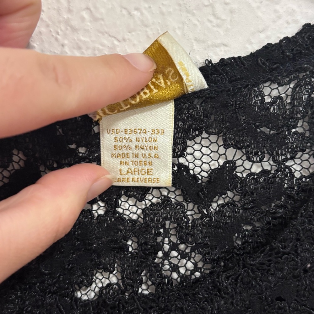 Victoria’s Secret gold label vintage lace sleeveless top - Picture 3 of 5